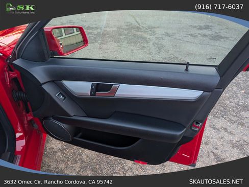 Used 2012 Mercedes-Benz C 300 4MATIC Sedan image 28