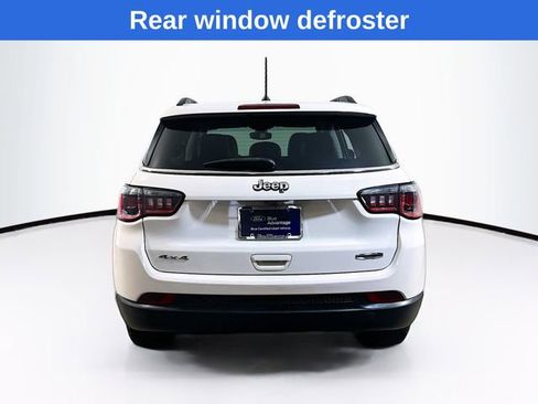 Used 2018 Jeep Compass Latitude w/ Cold Weather Group image 10