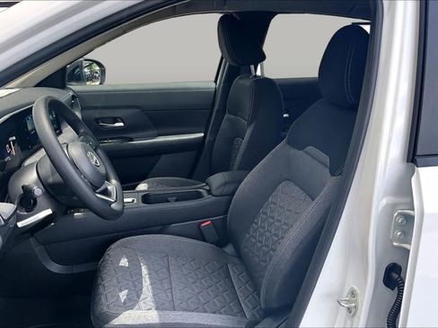 New 2026 Nissan Kicks SV FWD image 9