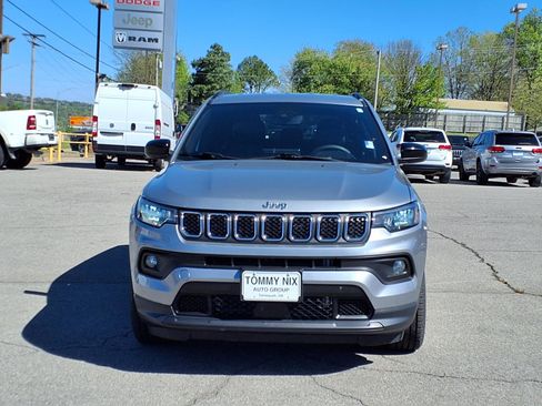 Used 2024 Jeep Compass Latitude AWD/4WD image 20