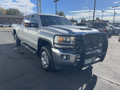 Used 2019 GMC Sierra 3500 SLT w/ Duramax Plus Package image 6