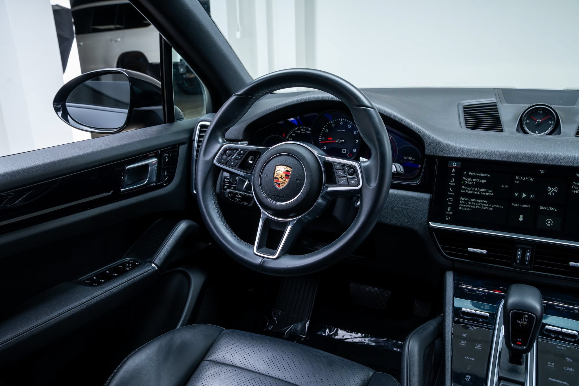 Used 2019 Porsche Cayenne AWD/4WD image 9
