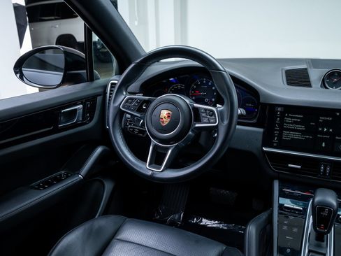 Used 2019 Porsche Cayenne AWD/4WD image 9