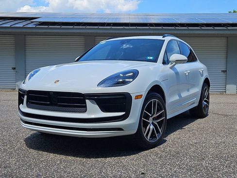 Certified 2026 Porsche Macan S AWD/4WD image 5