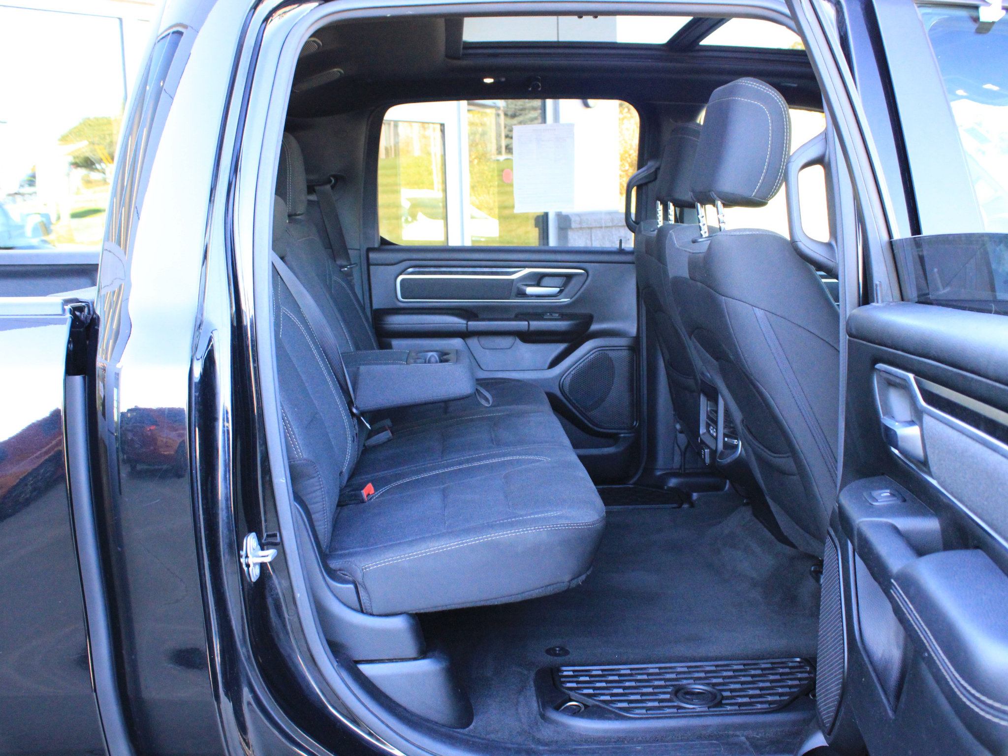Used 2020 RAM 1500 Big Horn AWD/4WD image 29