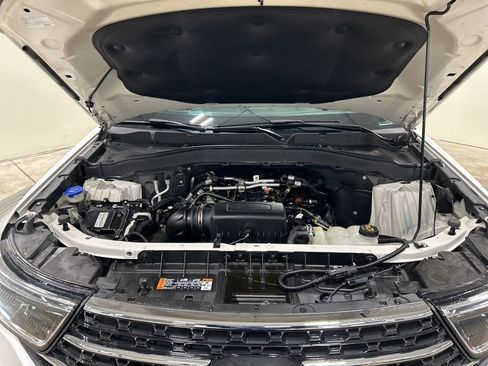 Used 2021 Ford Explorer XLT w/ Equipment Group 202A image 33