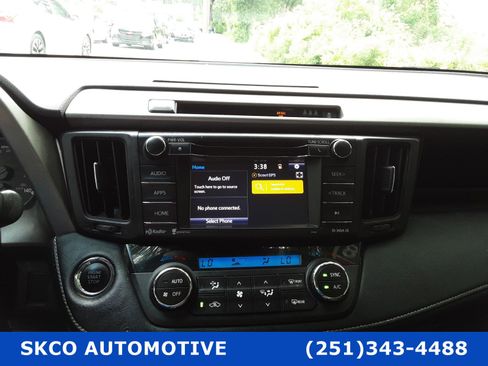 Used 2018 Toyota RAV4 Adventure image 16