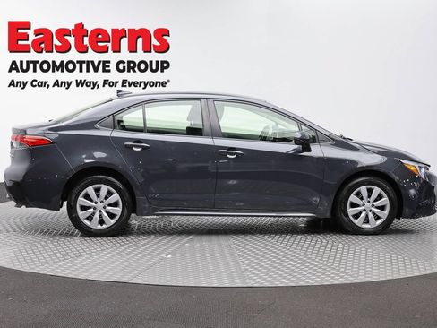 Used 2023 Toyota Corolla LE FWD image 4