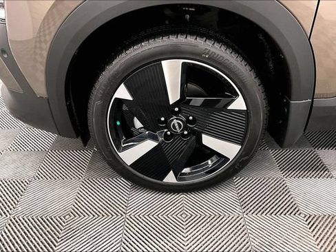 New 2026 Nissan Kicks SR w/ SR Premium Package AWD/4WD image 12