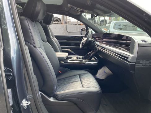 Certified 2025 Cadillac Escalade IQ Sport 1 w/ Smart Trailering package AWD/4WD image 19