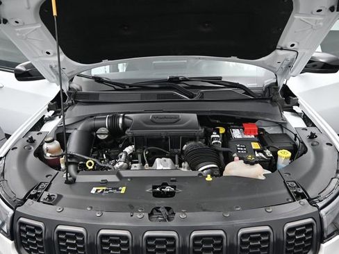 Used 2024 Jeep Compass Trailhawk image 21