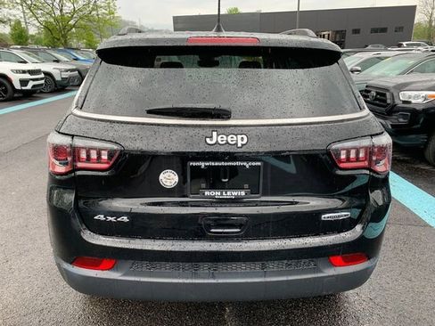 Used 2022 Jeep Compass Latitude AWD/4WD image 4