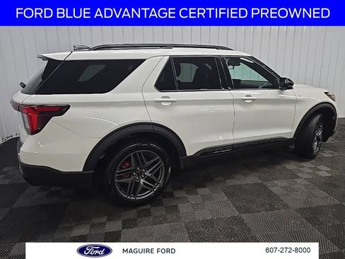 Used 2025 Ford Explorer ST-Line w/ Premium Package AWD/4WD image 4