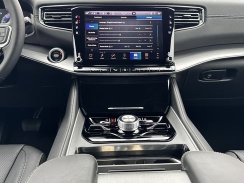 New 2025 Jeep Wagoneer Series III image 6