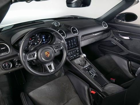 Certified 2021 Porsche 718 Boxster Spyder image 22