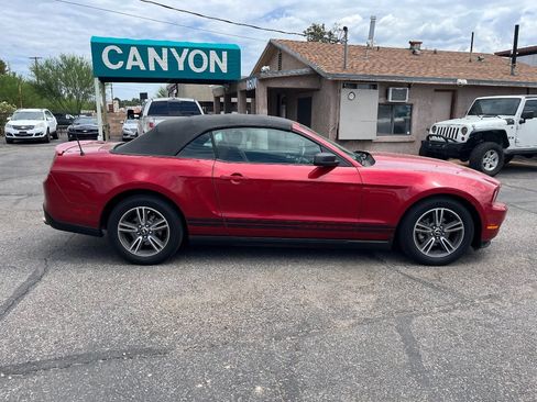Used 2010 Ford Mustang Premium RWD image 2