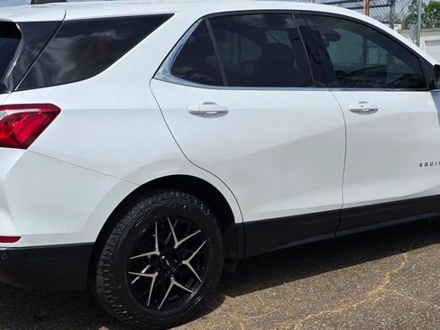 Used 2020 Chevrolet Equinox LT FWD image 3
