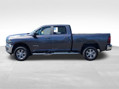 Used 2025 RAM 2500 Big Horn AWD/4WD image 2