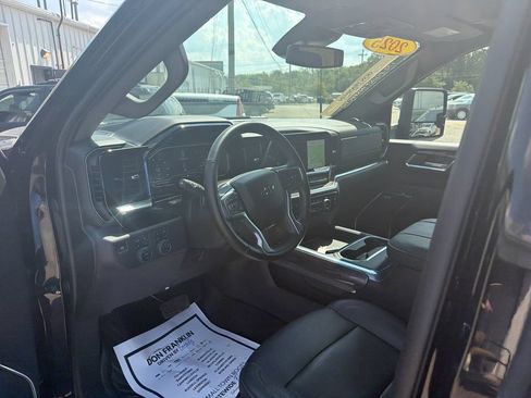 Used 2025 Chevrolet Silverado 2500 LTZ w/ Trail Boss Package AWD/4WD image 16