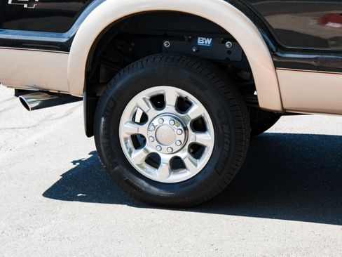 Used 2012 Ford F350 King Ranch w/ King Ranch w/Chrome Pkg AWD/4WD image 4