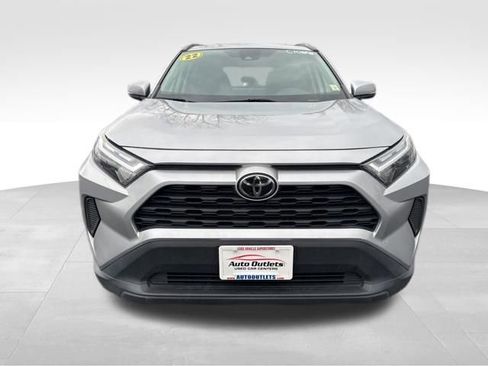 Used 2022 Toyota RAV4 XLE image 2