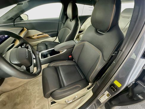 Used 2024 Lucid Air Touring AWD/4WD image 13