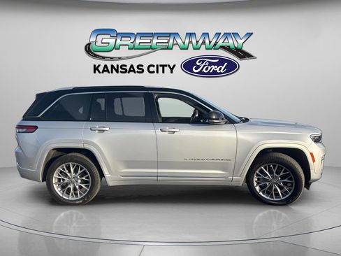 Used 2022 Jeep Grand Cherokee Summit w/ Advanced Protech Group IV image 9