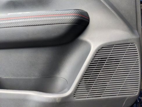 New 2025 Nissan Kicks SR w/ Illumination Package image 22