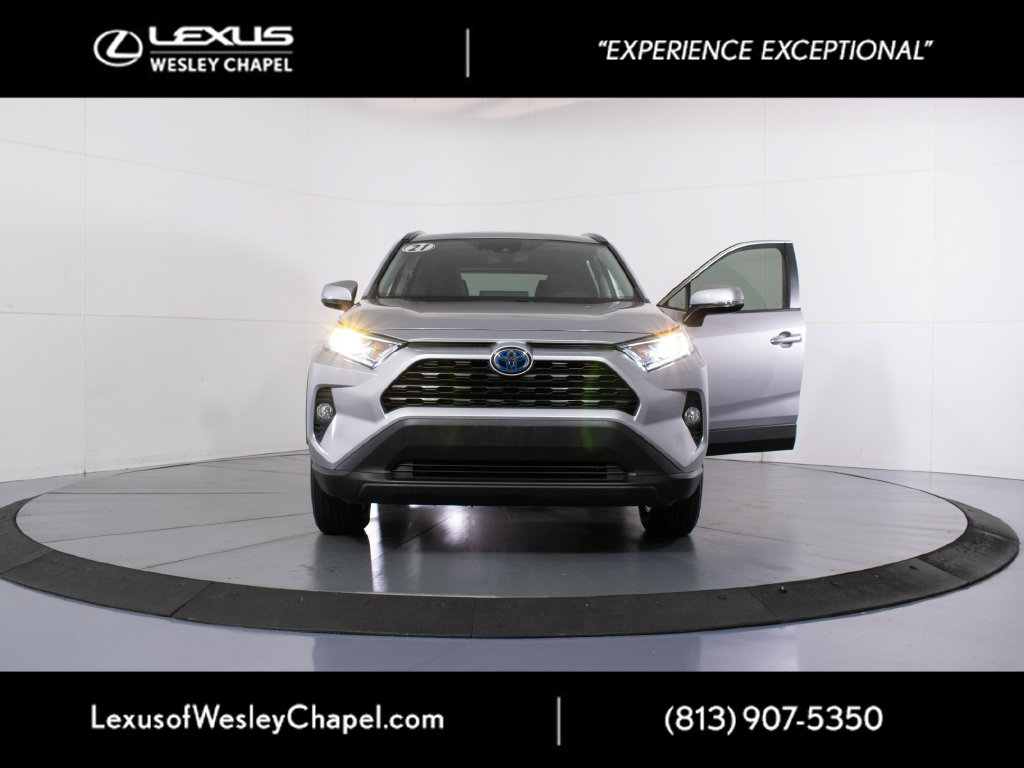 Used 2021 Toyota RAV4 XLE w/ Convenience Package AWD/4WD image 24