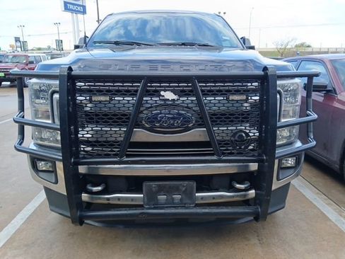 Used 2022 Ford F250 XLT w/ XLT Premium Package image 3