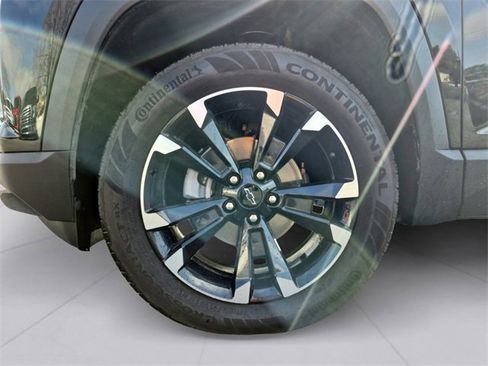 Used 2026 Chevrolet Equinox RS w/ Convenience Package III image 9