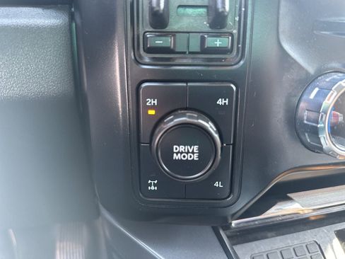 Used 2024 Ford F250 Lariat w/ Sport Appearance Package image 10