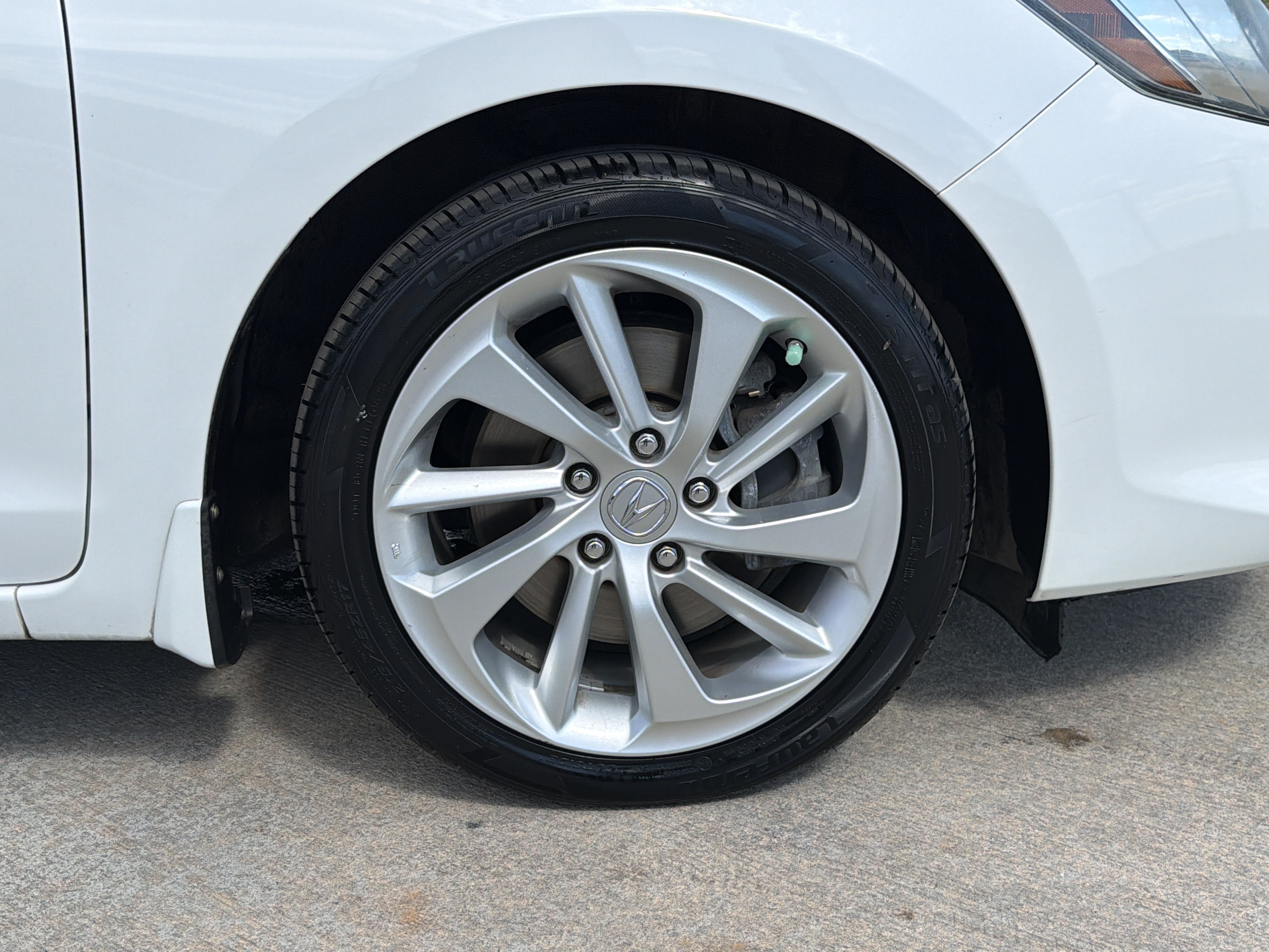 Certified 2017 Acura ILX FWD image 13
