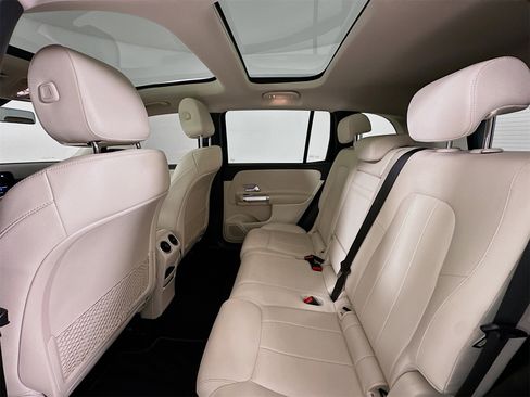 Certified 2023 Mercedes-Benz GLB 250 image 25