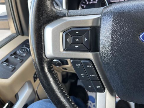 Certified 2021 Ford F250 Lariat w/ Chrome Package image 19