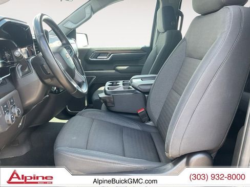 Used 2025 Chevrolet Silverado 1500 LT AWD/4WD image 9