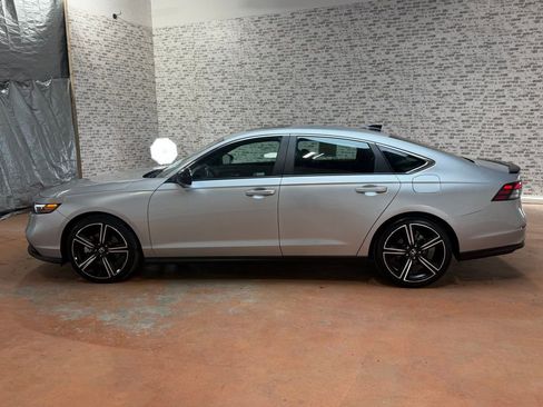 Used 2024 Honda Accord Sport image 4