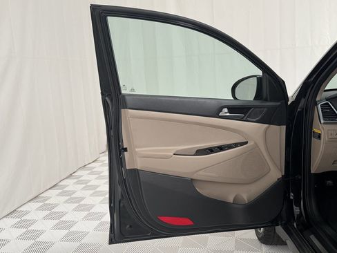 Used 2016 Hyundai Tucson Limited w/ Option Group 03 image 32