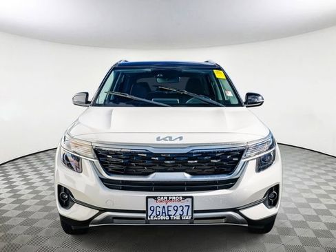 Certified 2023 Kia Seltos S image 3