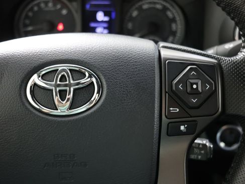 Used 2016 Toyota Tacoma TRD Sport w/ Towing Package RWD image 25