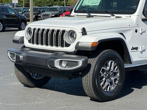 New 2025 Jeep Wrangler Sahara w/ Dual Top Group image 29