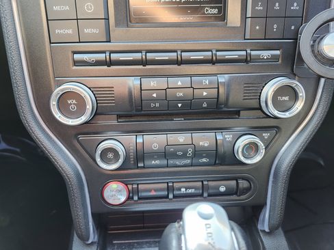 Used 2018 Ford Mustang Coupe image 28