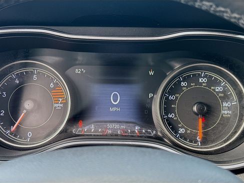 Used 2019 Jeep Cherokee Limited FWD image 11