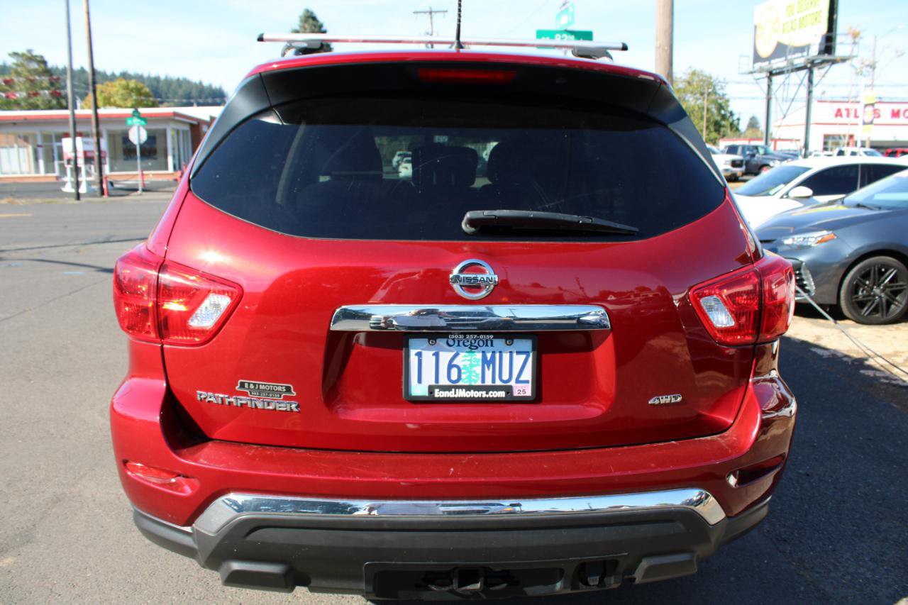 Used 2018 Nissan Pathfinder S AWD/4WD image 6