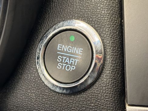 Used 2020 Ford EcoSport SE image 22