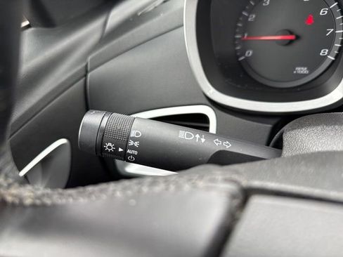 Used 2015 Chevrolet Equinox LT w/ Driver Convenience Package image 26