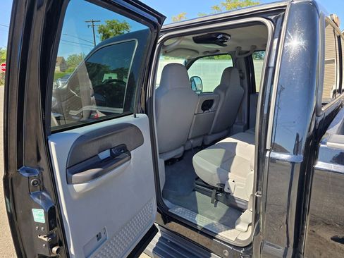 Used 2006 Ford F350 XLT image 15