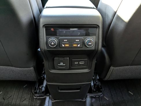 Certified 2023 GMC Acadia Denali w/ Denali Ultimate Package AWD/4WD image 31