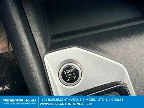 Used 2025 Nissan Altima 2.5 SV FWD image 23
