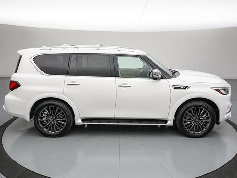 Used 2024 INFINITI QX80 Sensory w/ Cargo Package AWD/4WD image 3